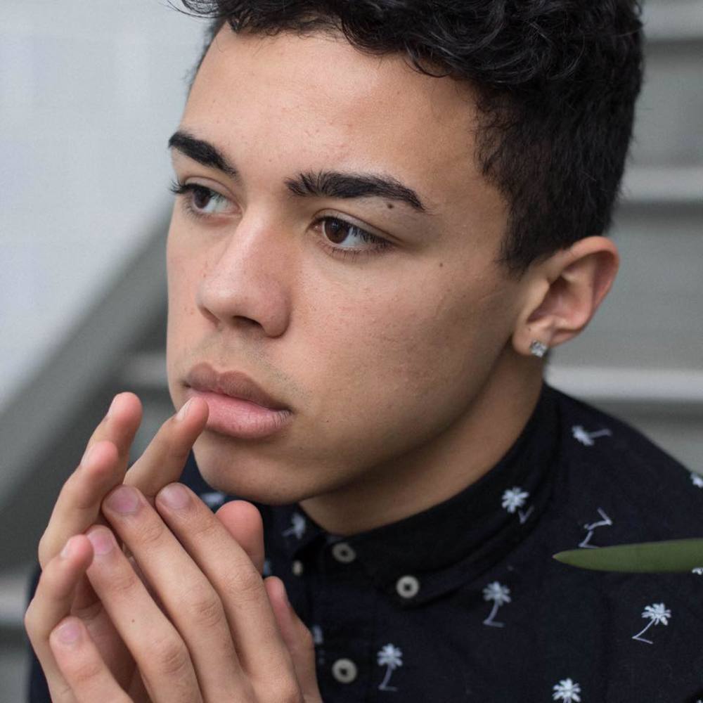 Meet your Posher, Cj